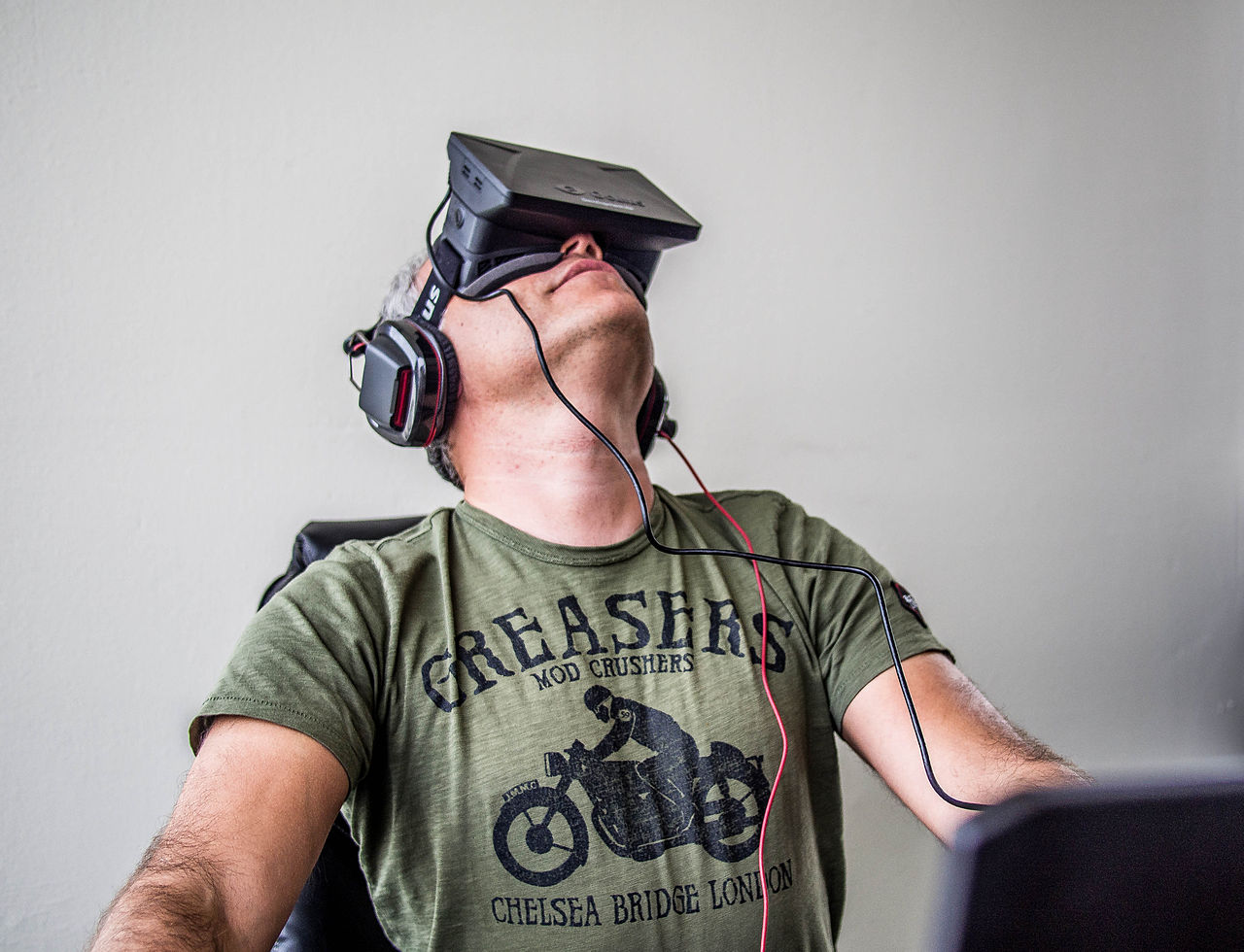 Реальна ли виртуальная реальность и насколько жива виртуальность