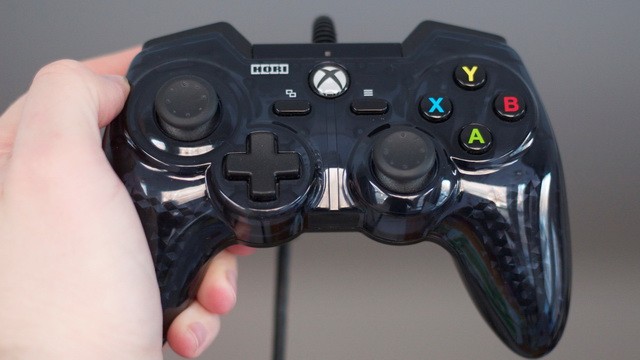 Изображения и дата выхода первого официально лицензированного контроллера Horipad для Xbox One