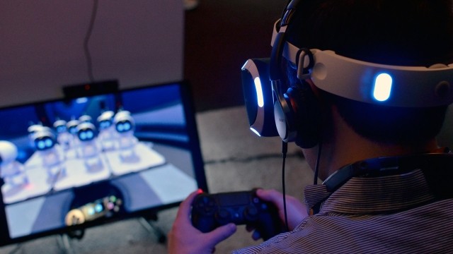 Кадзуо Хираи: В разработке находится «порядка 100 проектов для PlayStation VR»