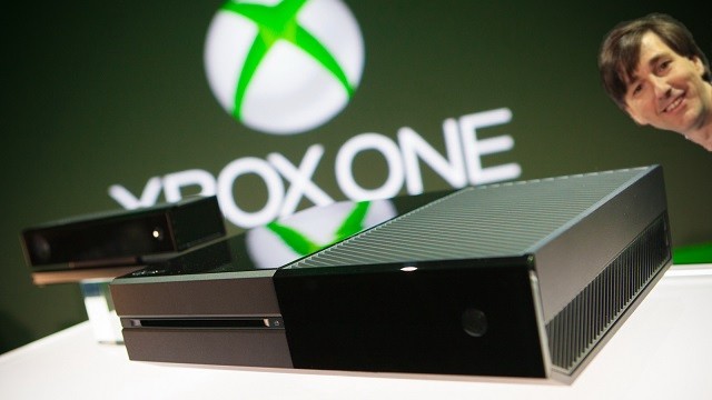 Microsoft платит за положительные отзывы о Xbox One