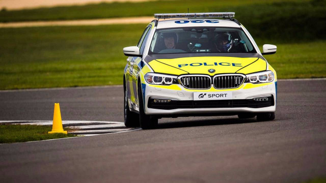 Британских полицейских научат водить в Gran Turismo Sport