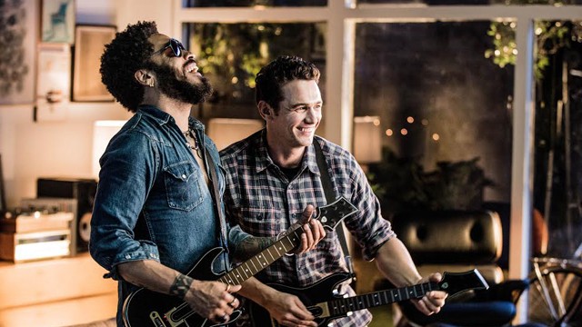 Джеймс Франко и Ленни Кравиц участвуют в рок-битве Guitar Hero Live для премьерного трейлера 