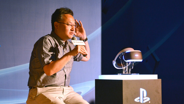Фил Спенсер похвалил разработчиков PlayStation VR