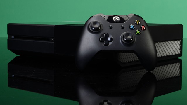 Microsoft выпустит Xbox без Kinect