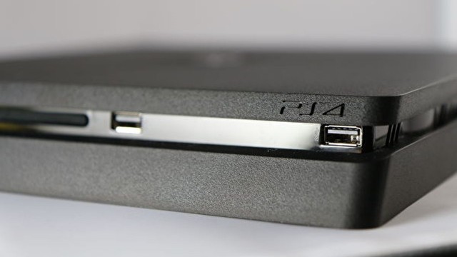 PSM 2016: PS4 Slim поступит в продажу на следующей неделе